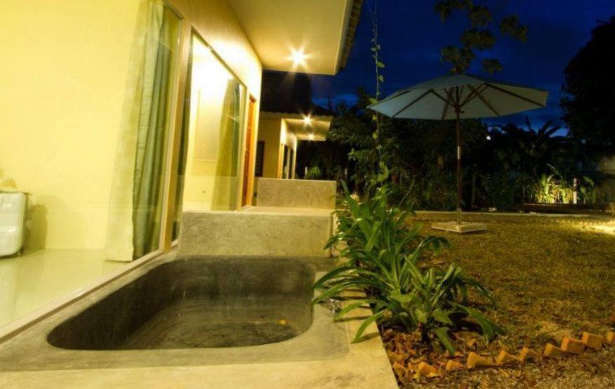 Villa De Mama Rawai Rom bilde